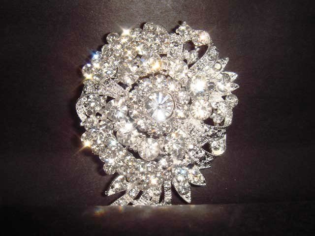 Bridal vintage style Rhinestone Brooch pin PI236