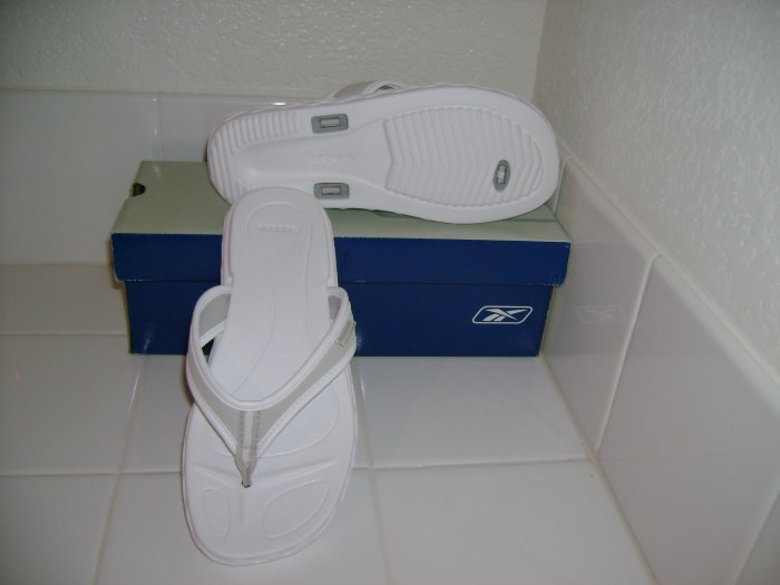 Womens CORFU White/Light Grey Casual Sandal size 6