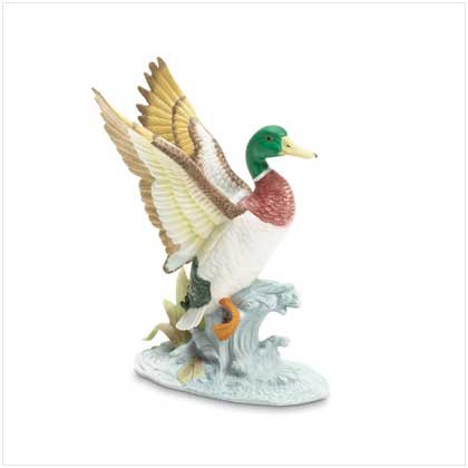 Mallard Landing in Lake Figurine - 37446