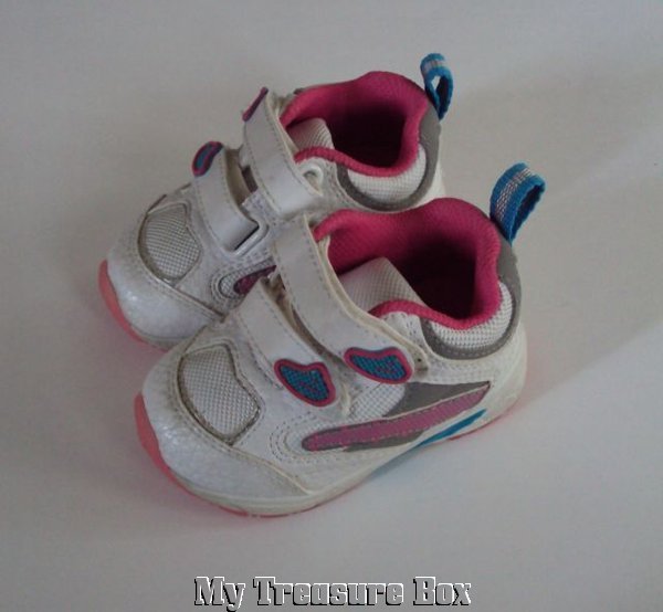Athletic Works ~ Adorable Sneakers Size 3 Girls