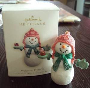 2007 Hallmark Welcome, Friends! Snowman Ornament