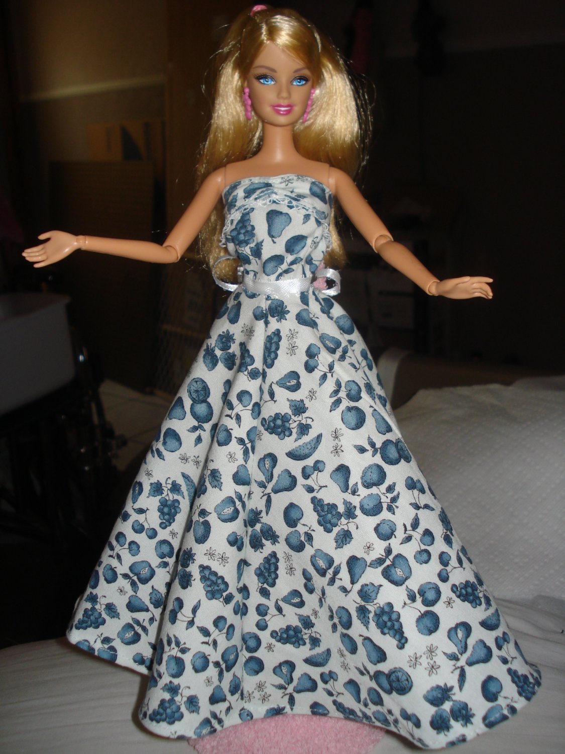 Blue and white floral formal for Silkstone Barbie Dolls - ed59