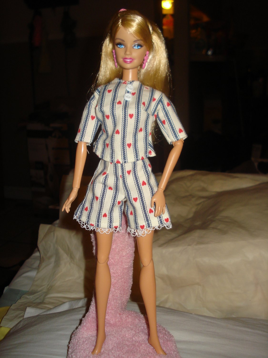 Short pajama set with red hearts for Barbie Dolls - ed49