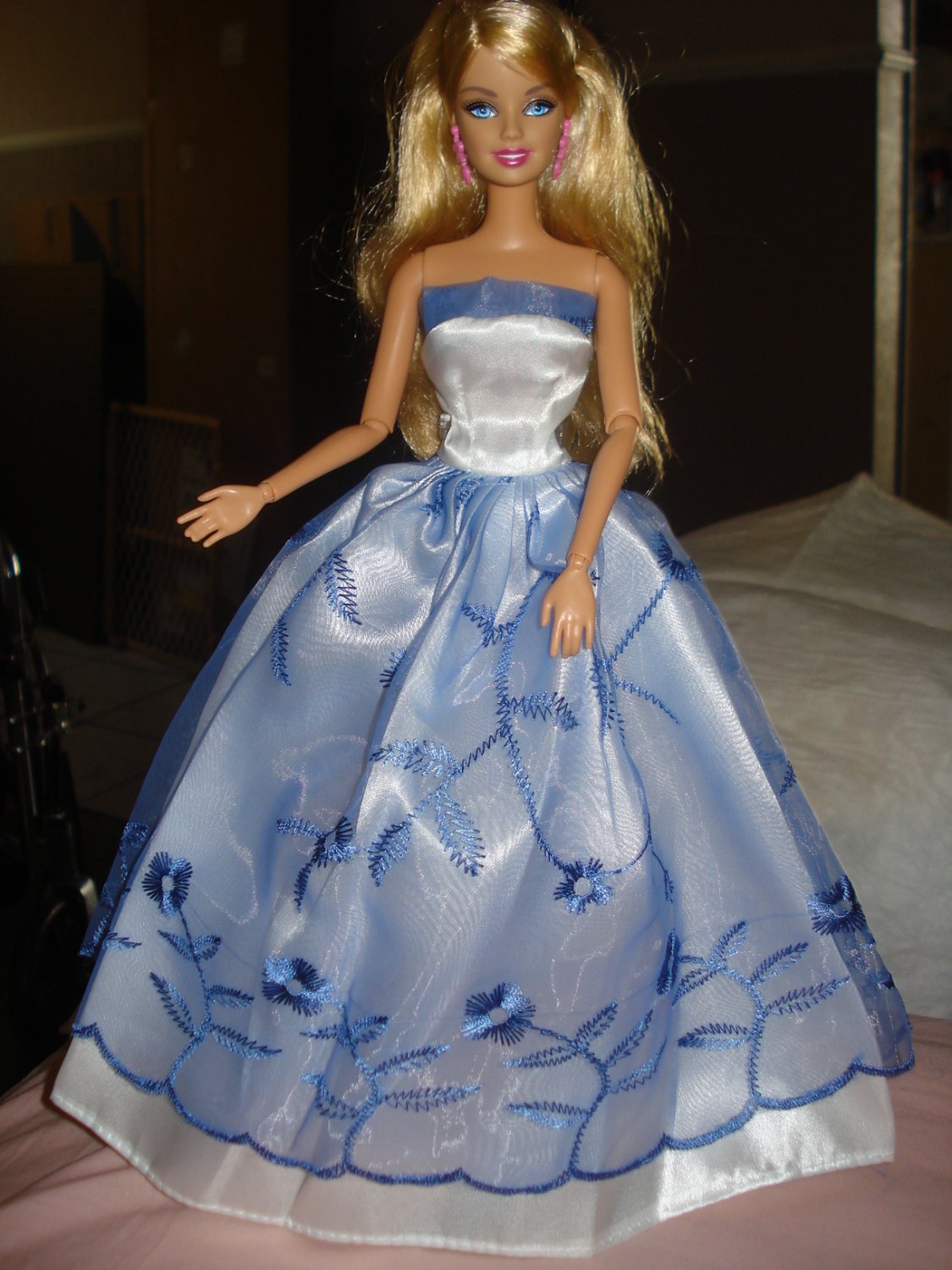 Silkstone Barbie blue and white formal dress - ed40