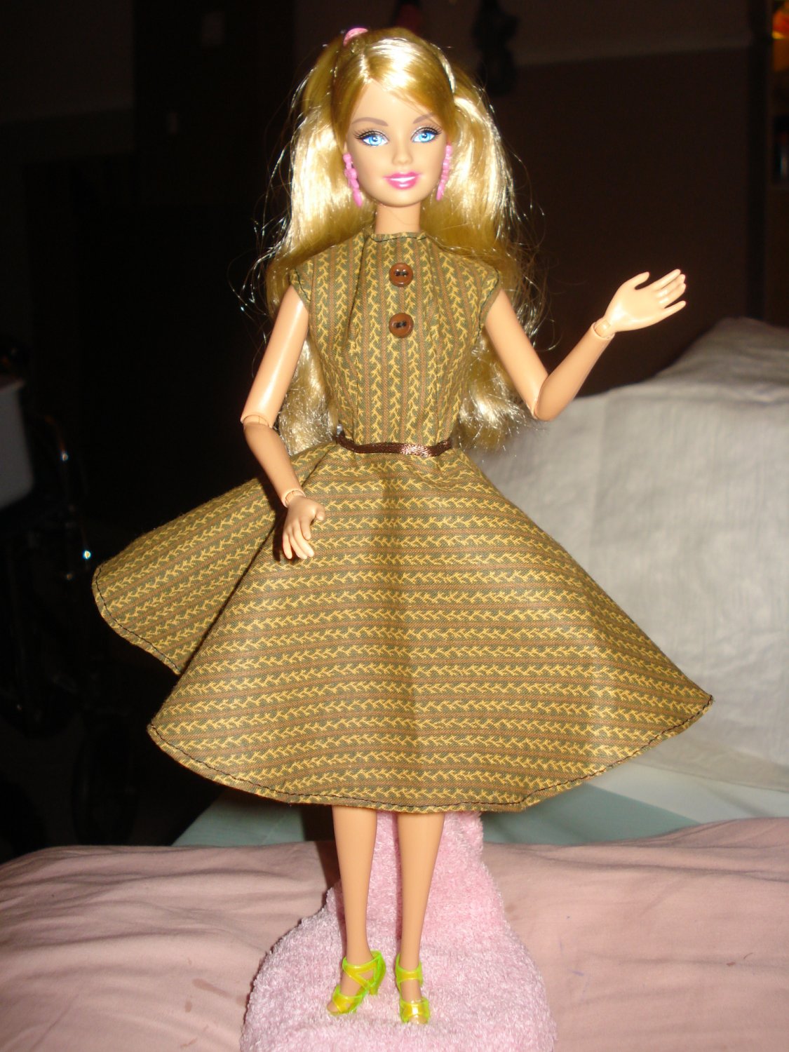 Circular skirt dress in brown and yellow wavy striped pattern for Barbie Dolls - ed21