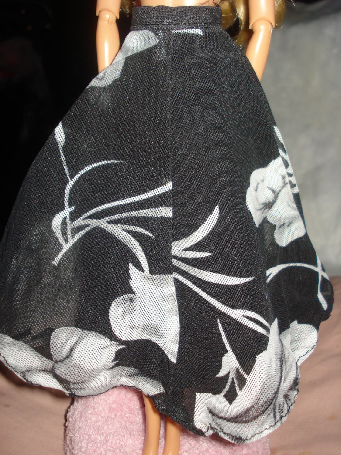 Black & white full skirt for Barbie Dolls - ed112