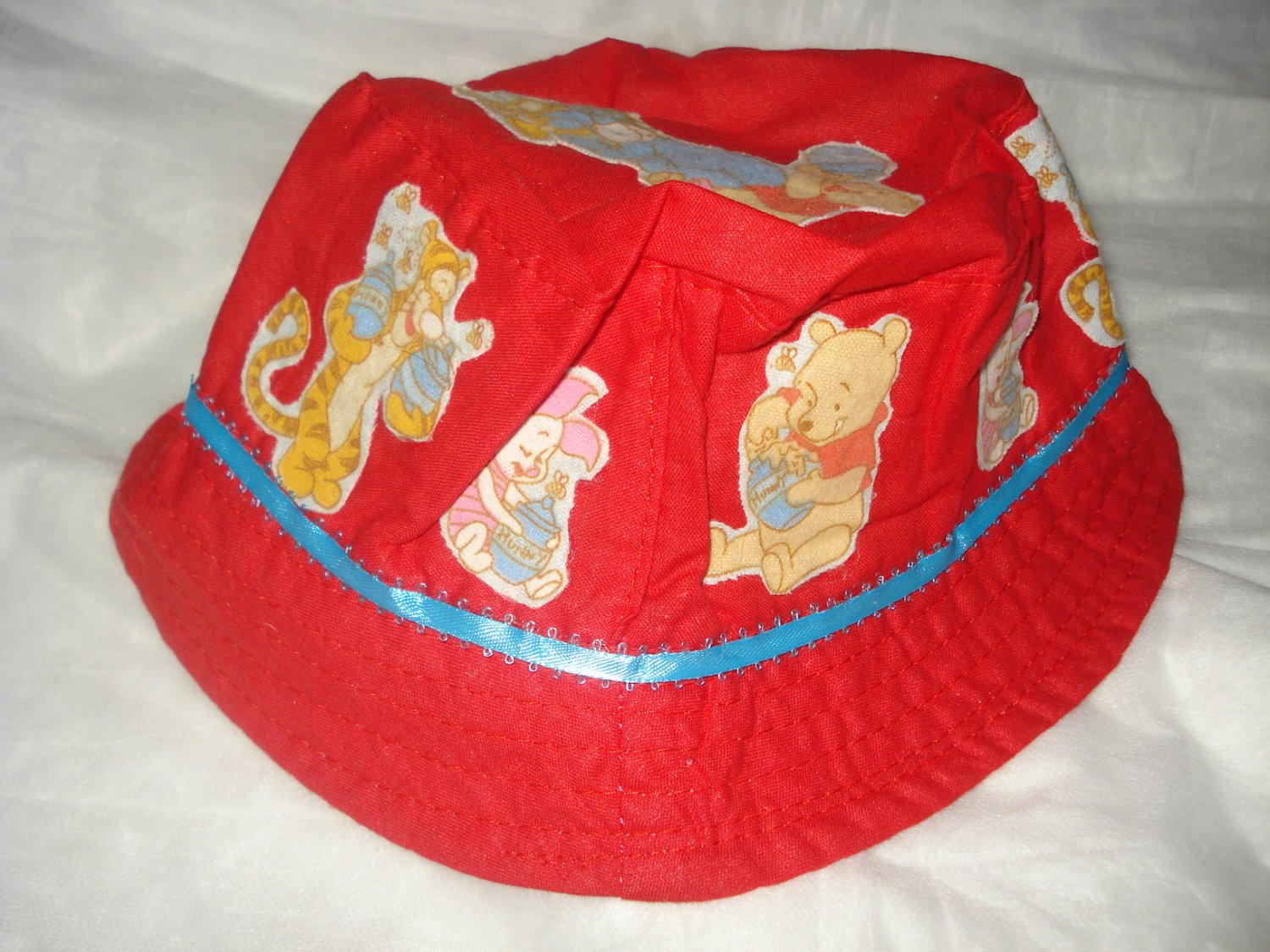 Baby / toddler hat with appliqued Winnie The Pooh and Friends - ekho1f