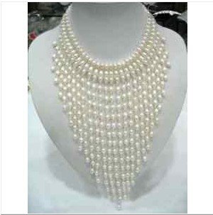 Stunning white Pearl & Crystal Necklace free shipping