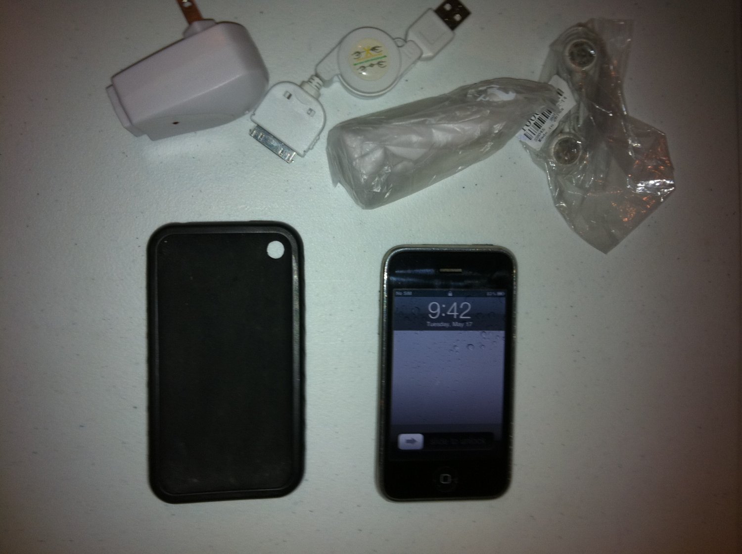 iPhone 3gs 8gb (AT&T) Fast Insured Shipping