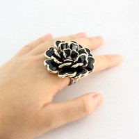 Black Flower Ring