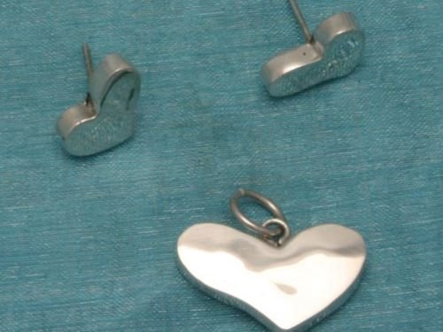 Sterling Silver Heart Stud Earrings & Pendant Set .925