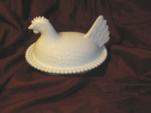 vintage beaded milk glass hen on nest candy bowl (b1)