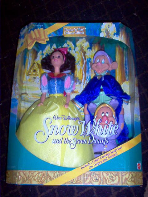 Snow White Dance 'n Play Doll Deluxe Gift Set