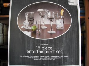 Silver Noel 18 piece Entertainment Set