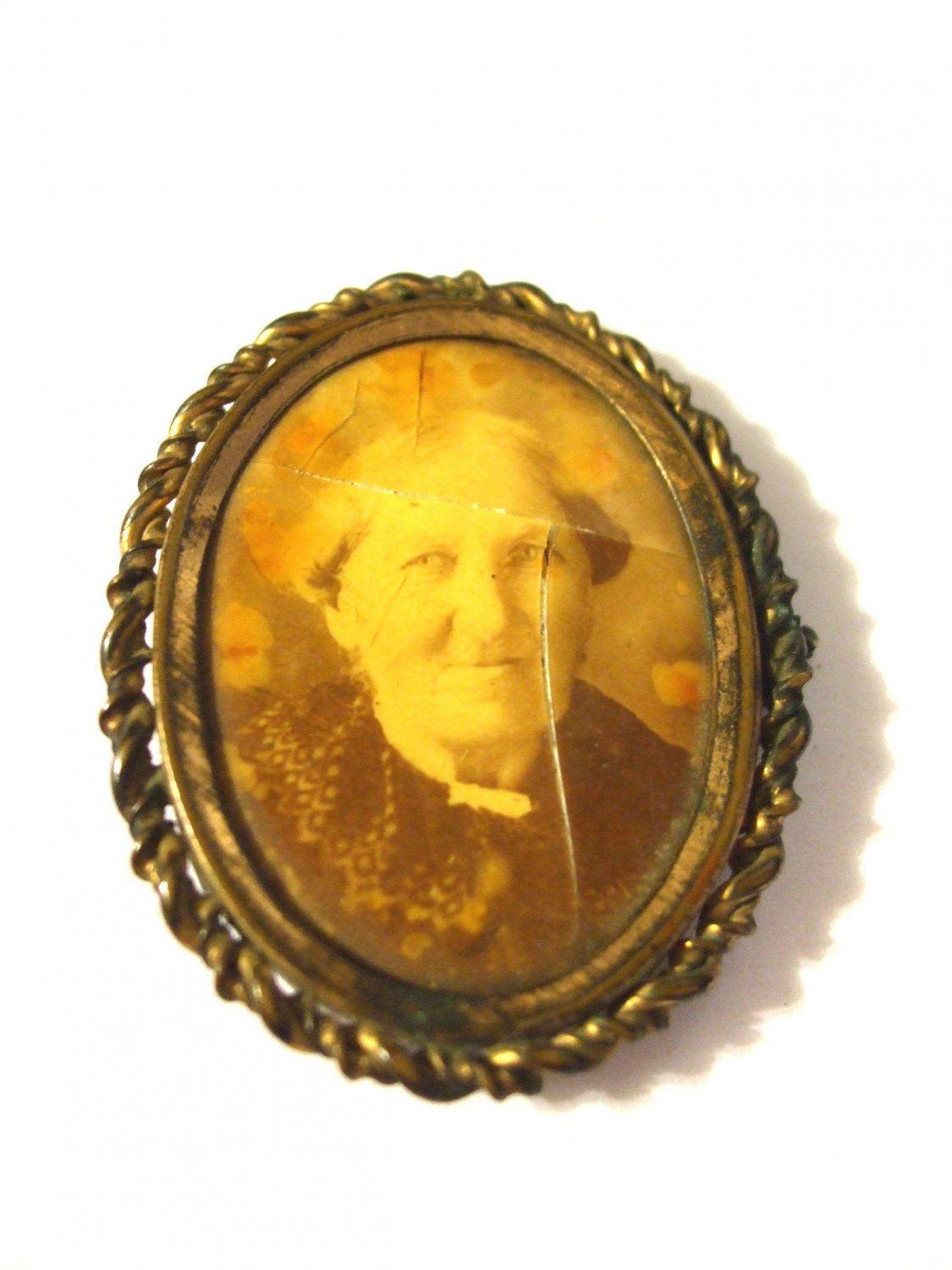 Antique Mourning Pendant with Picture of Elderly Woman Date on back May 31, 98