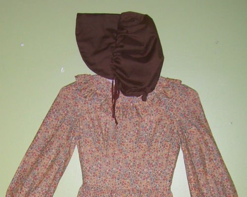 Dress-Colonial Style with Bonnet - Size 8 - Vintage