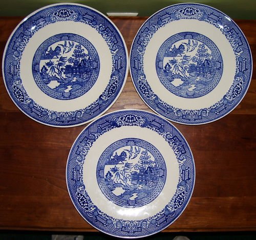 Blue Willow China - Homer Laughlin 17 Piece Assortment