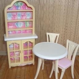 4 Piece Barbie Dining Room Lot