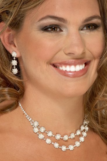 Flowered 2-Row Pearl and Rhinestone Necklace Set