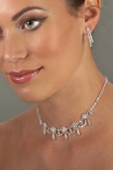 Swarovski Crystal 5-Drop Necklace Set