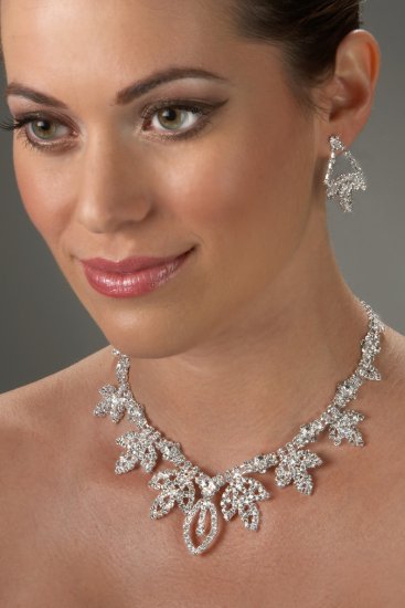 Regal Rhinestone Necklace Set