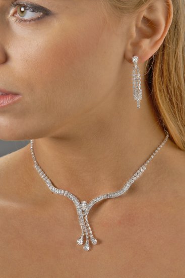 Elegant Triple Drop Rhinestone Necklace Set