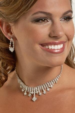 Diamond Pattern Rhinestone Necklace Set