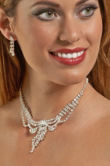 Victorian Inspired Rhinestone Necklace Set