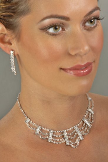 Layered Rhinestone Necklace Set