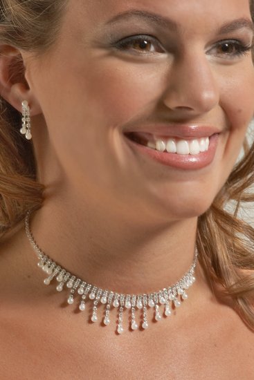 Dramatic Pearl Necklace Set