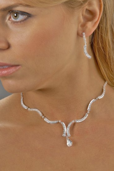 Wavy Rhinestone Jewel Necklace Set