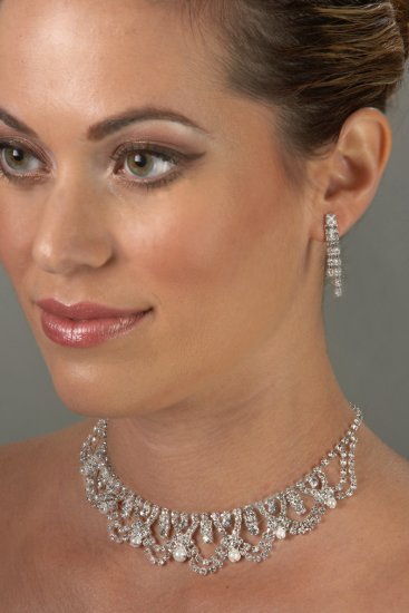 Royal Pearl and Rhinestone Necklace Set
