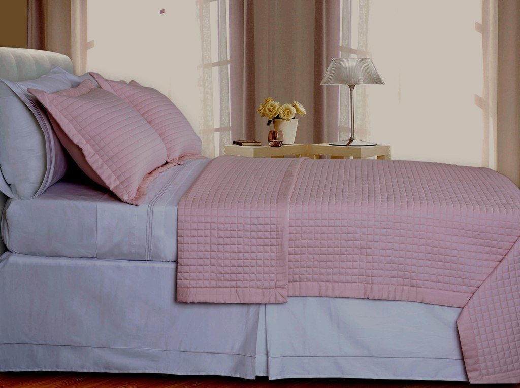 Blush/Pink Checkered Coverlet Set Egyptian cotton 400 Thread count Reversible