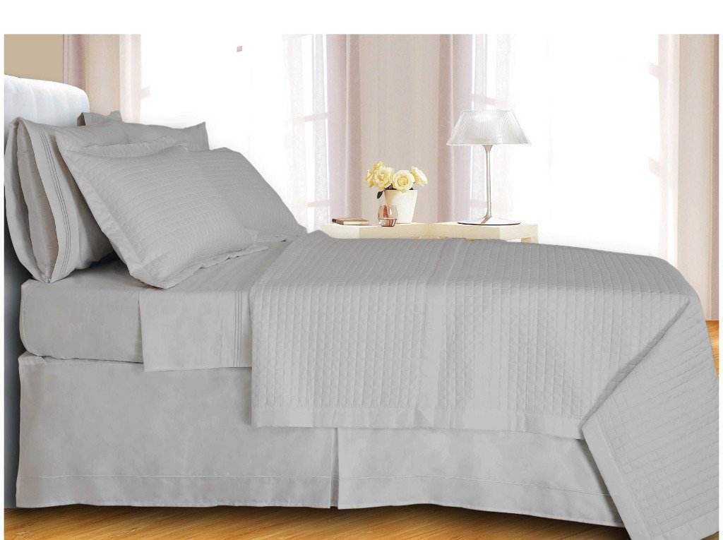 White Checkered Coverlet Set Egyptian cotton 400 Thread count Reversible