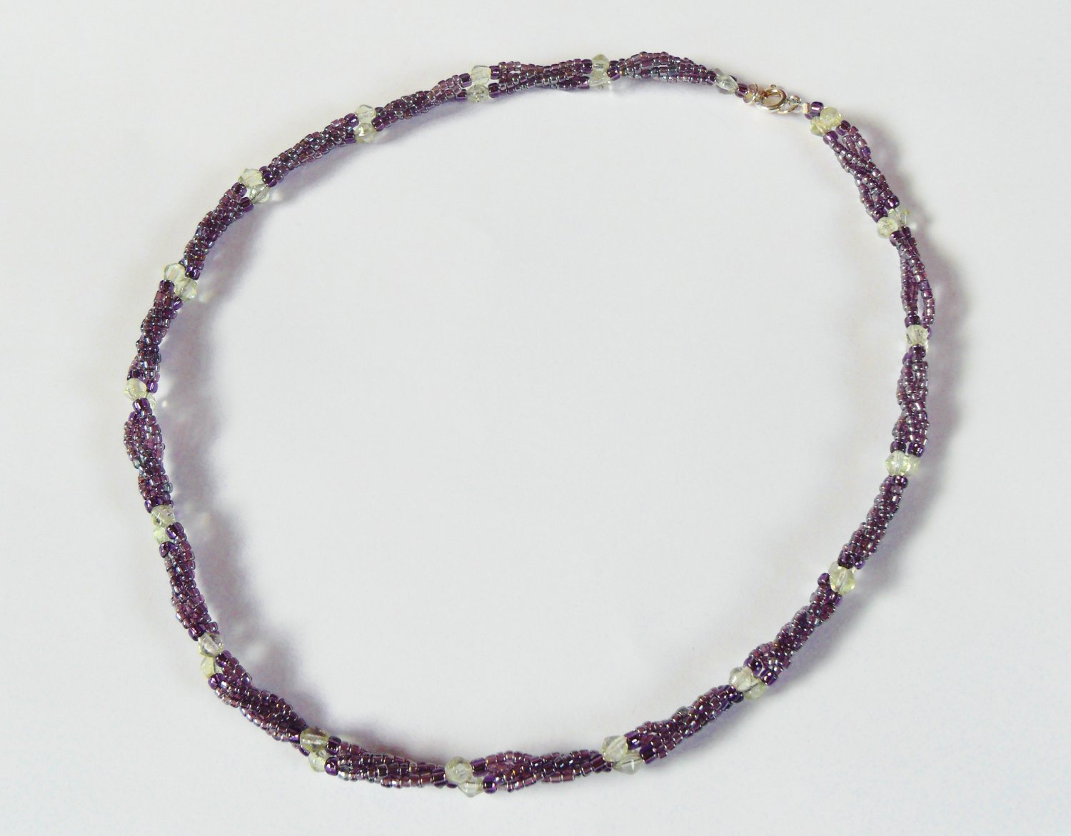 Light purple and light green twisted necklace