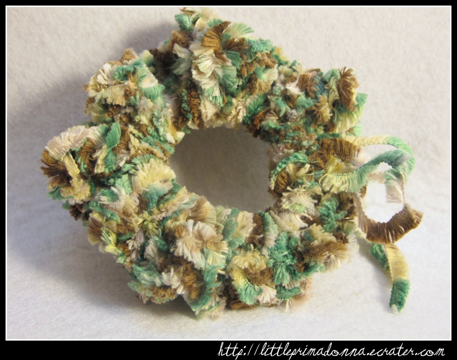 Crocheted scrunchie - forest green