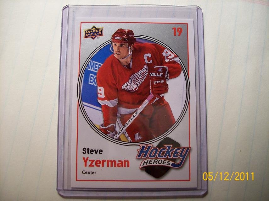 2010-11 Upper Deck Hockey Series 1 - Hockey Heroes #HH5 - Steve Yzerman
