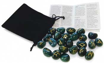 Bloodstone Rune set by Llewelyn - DRUNBLO