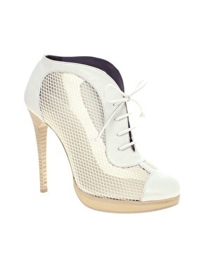 Lace Up Heeled Boots