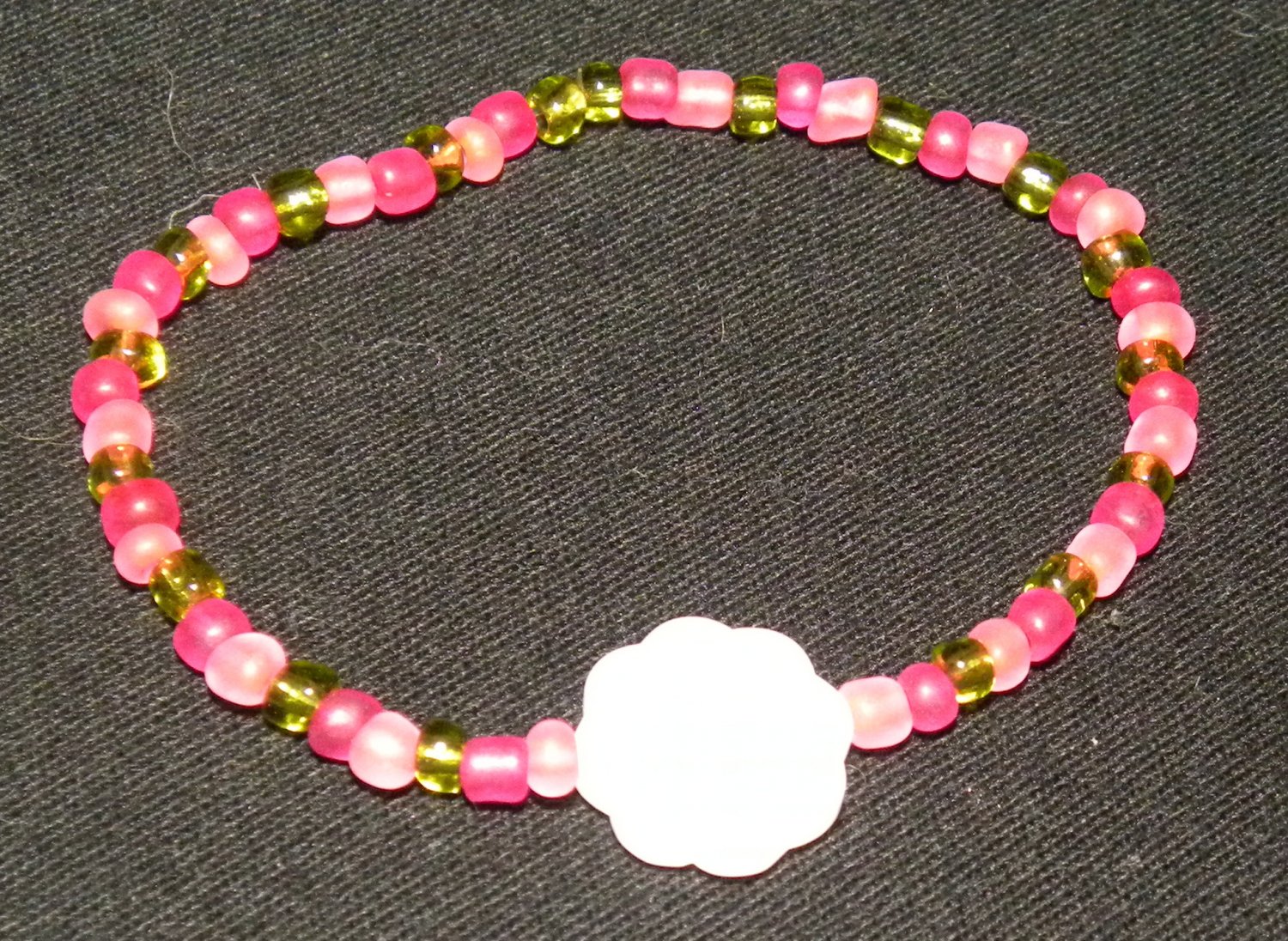 Bead & flower bracelet