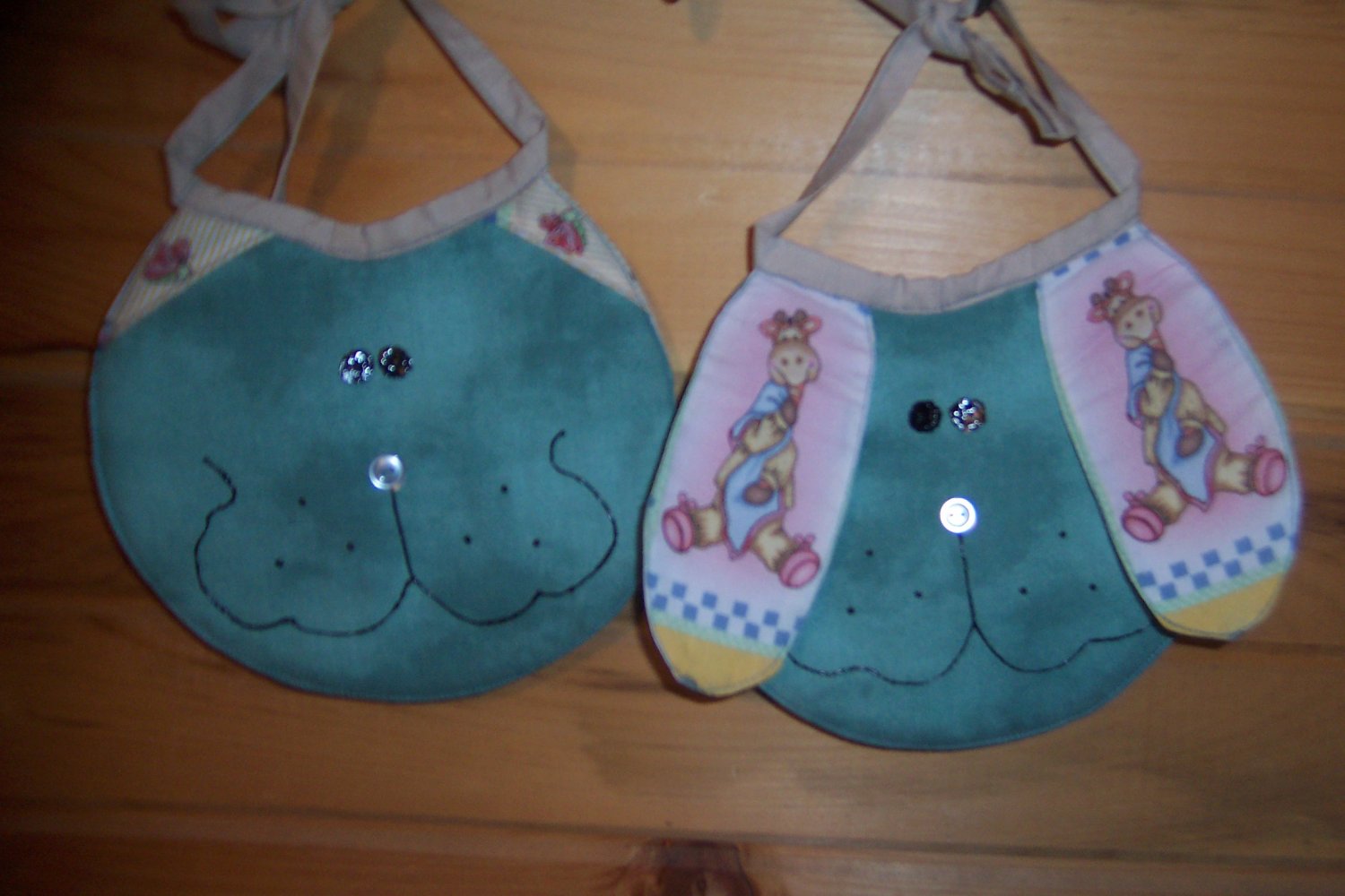 2-pc Playful Pals Bib Set - Nursery Animals