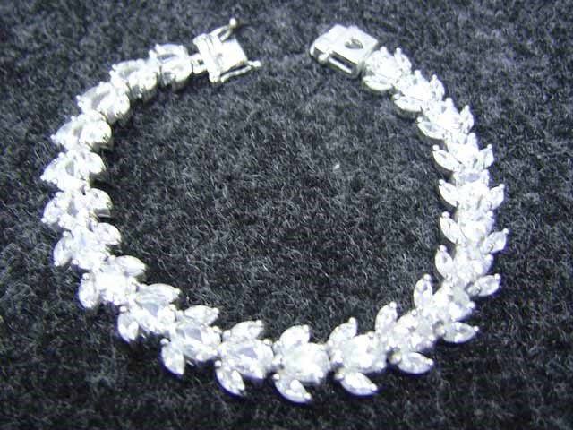 Beautiful 925 sterling silver with Cubic Zirconia Bracelet