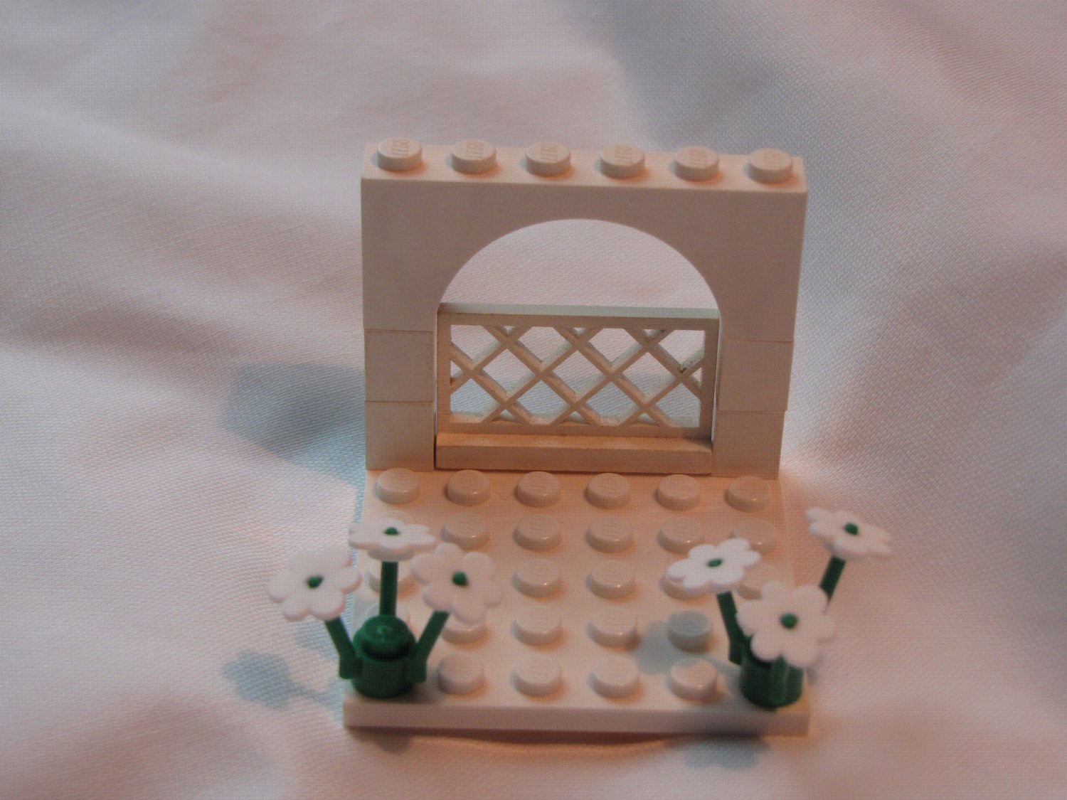 Lego WEDDING ARCH for Bride & Groom cake topper minifig