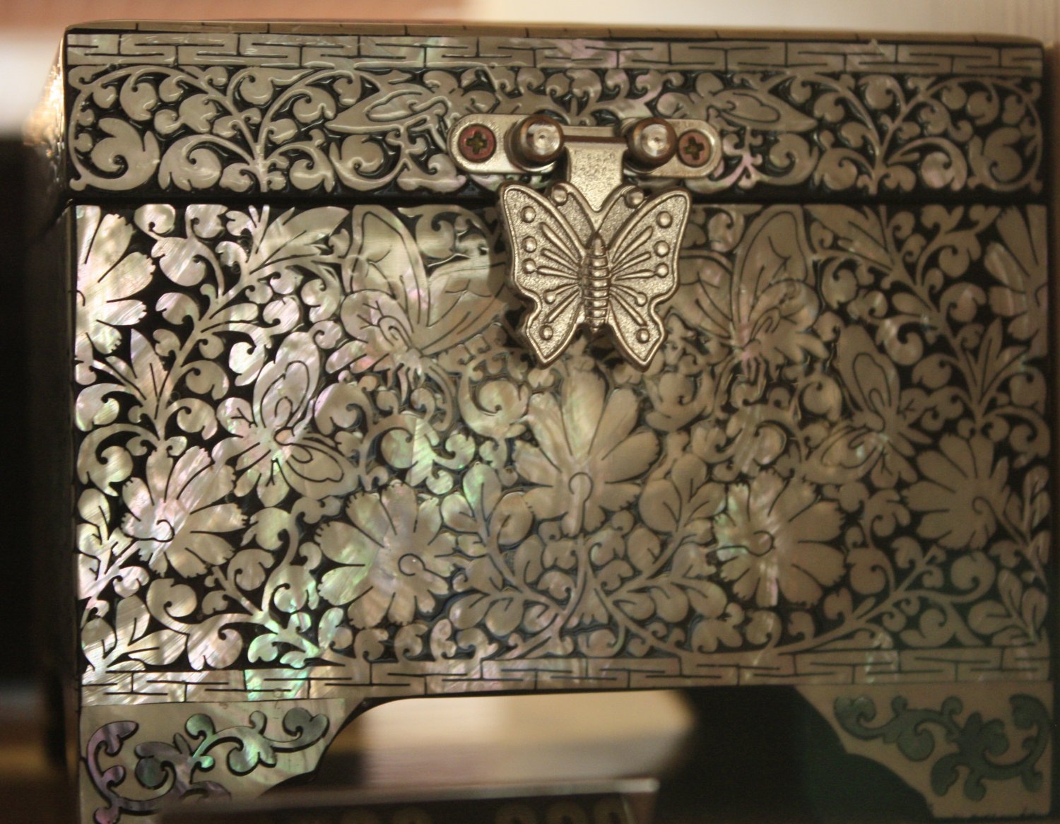 Korean Court Luxurious Jewelery Box with Butterfly Design (Small)