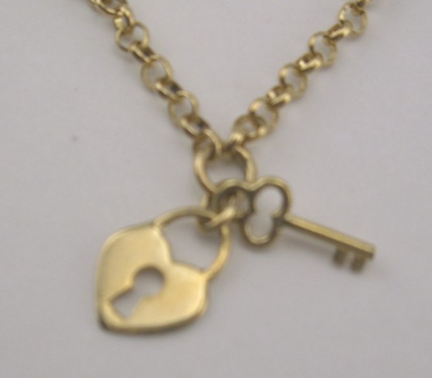 New Romantic 10K Rolo Chain Heart Lock & Key Charm Bracelet