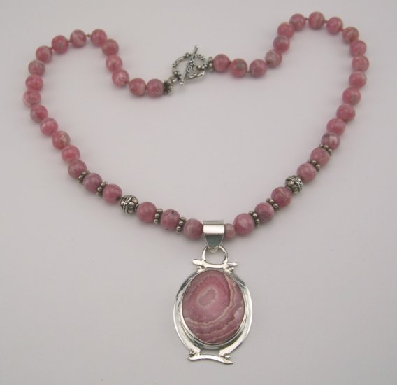 Exquisite Sterling Artisan Strawberry Lace Agate Toggle Necklace