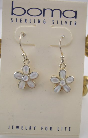 New Boma Mother of Pearl Daisy Flower Drop Earrings