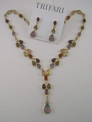 New Trifari Stunning Purple & Amber Boho Necklace & Earring Set