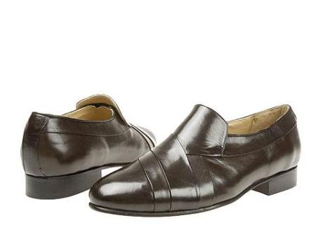 Brown Hand-pleated vamp slipon with center gore in kid skin upper. Genuine leather sole