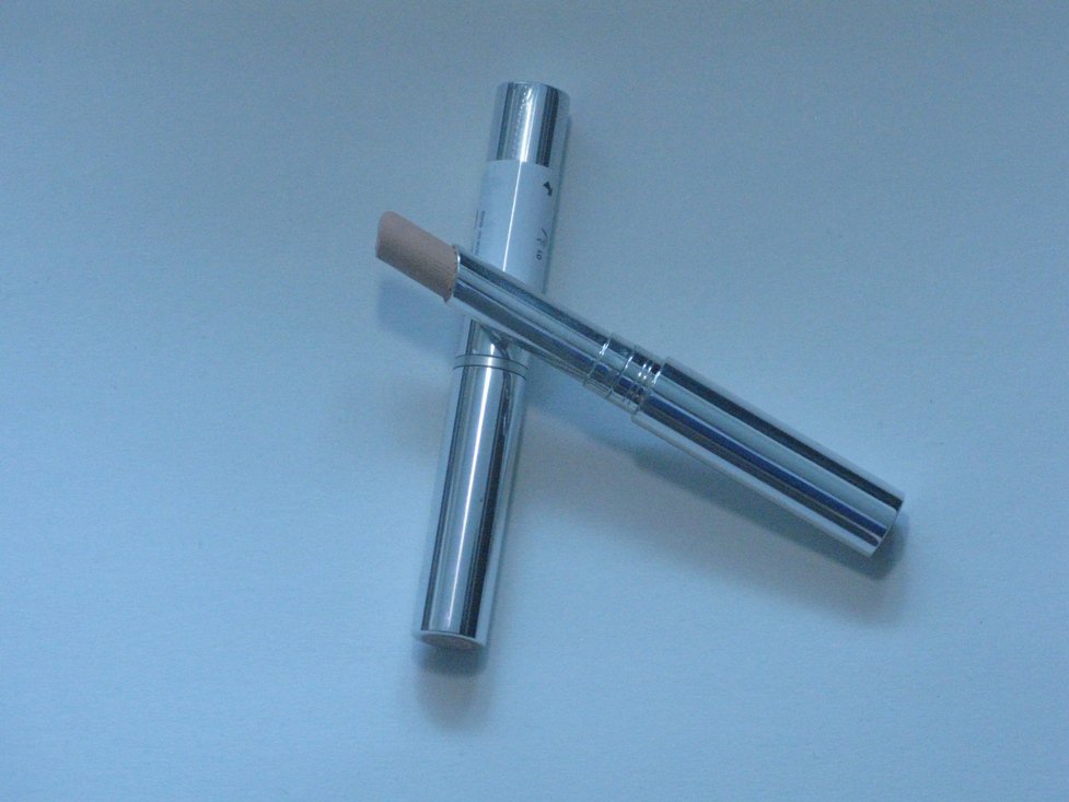 The Body Shop Flawless Skin Protecting Concealer Medium Color 02